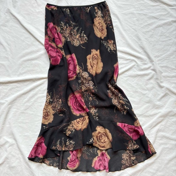 vintage black and magenta floral ruffle maxi skirt with glitter sequin details - Picture 4 of 5
